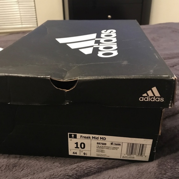 Adidas Men’s freak Mid MD Football Shoe, Black/White/Grey, 10 M US main image 4